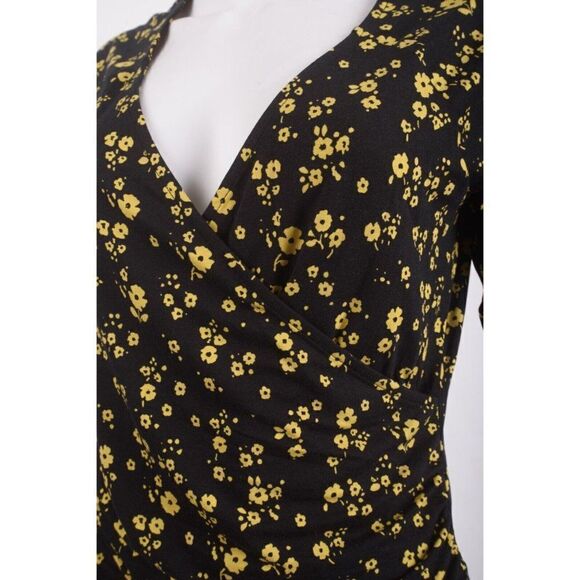 Boden Womens Short Sleeve Wrap Top UK 22 US 20 22 plus Black Yellow Floral NWT - Picture 4 of 6